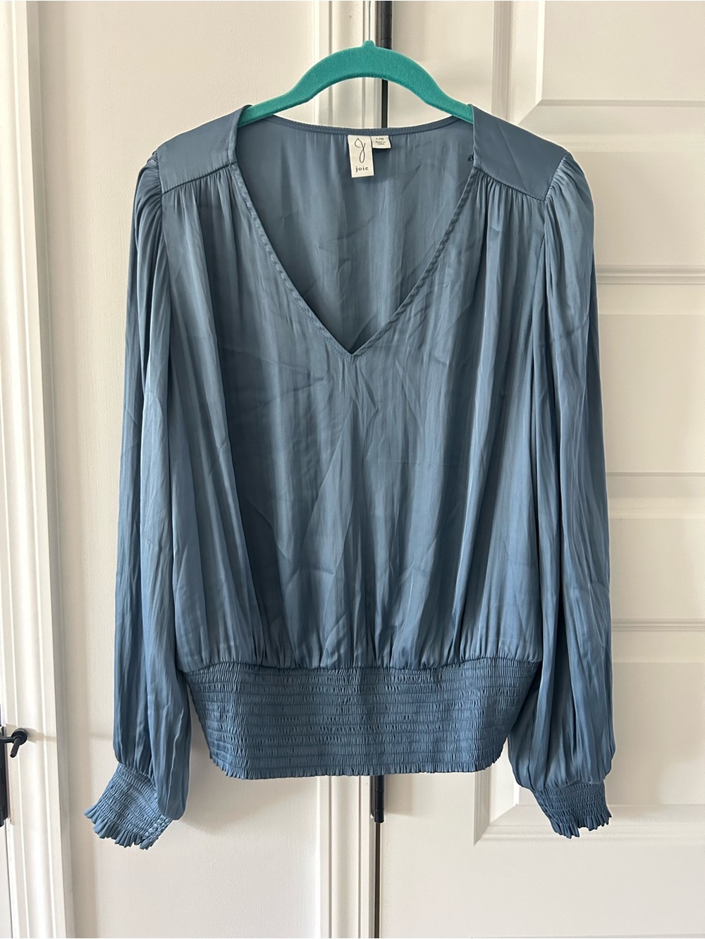 Joie Blue Romantic Feminine V-Neck Long Smocked Sleeves And Smocked Waist Top L